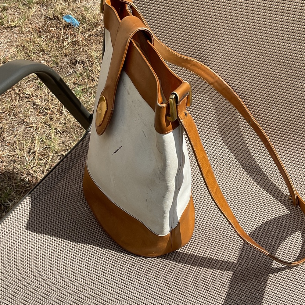 Gucci Elegant Tan and Cream shoulder Bag - Picture 5 of 12